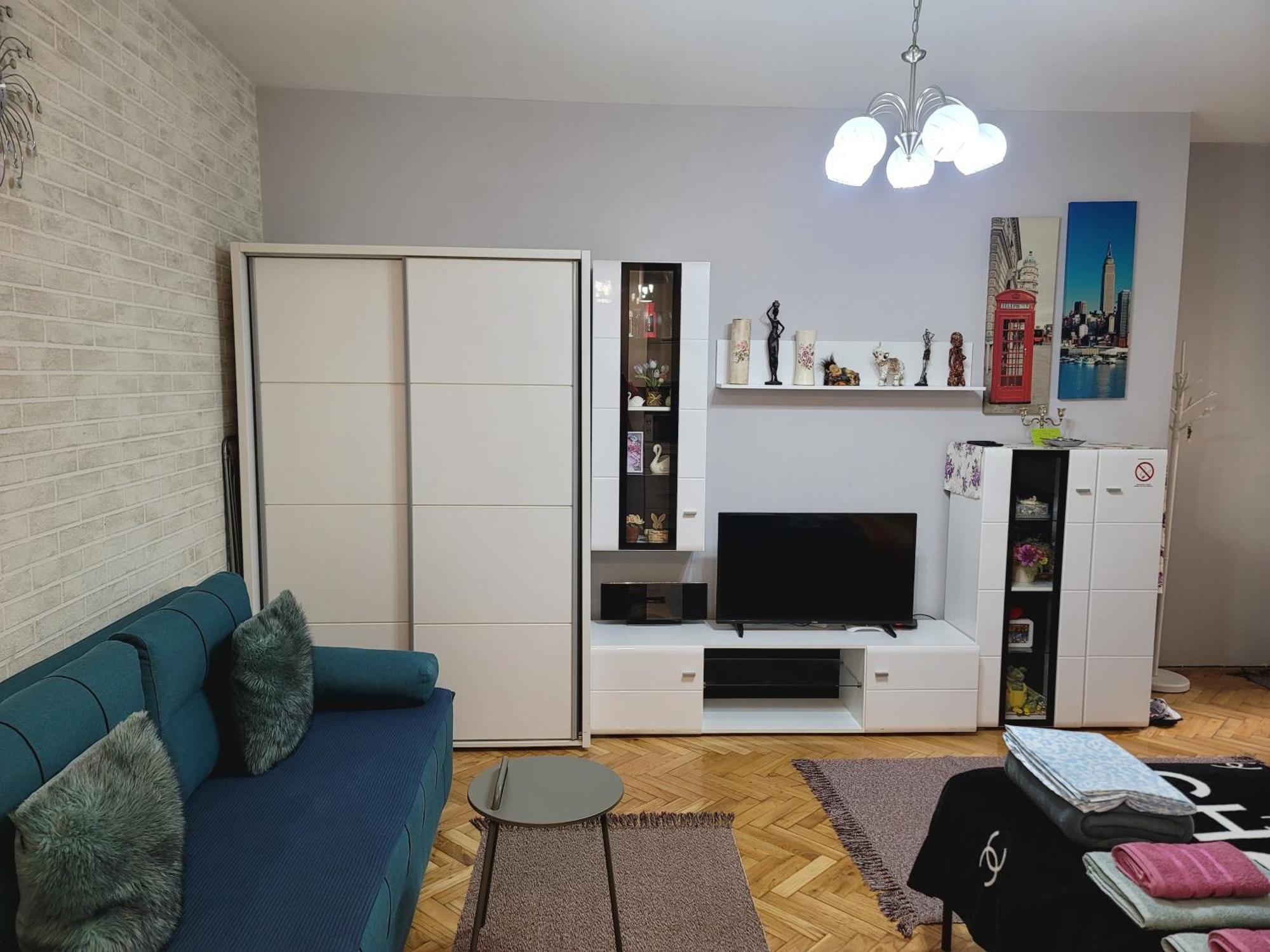 Appartamento Apartman "Garden" Novi Sad Esterno foto